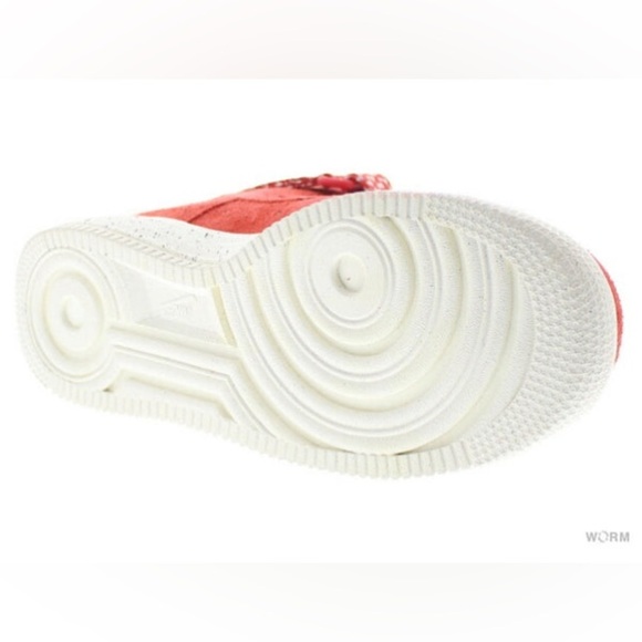 Nike Air Lunar Force 1 Hi SP Undefeated Shoe | Color: University Red | PRELOVED! - Picture 5 of 13